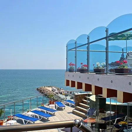 Szálloda Bijou Ravda