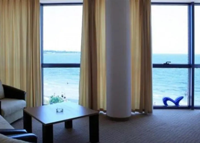 Отель Bijou Равда