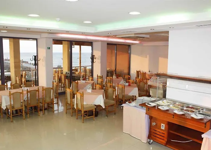 Bijou Отель Равда